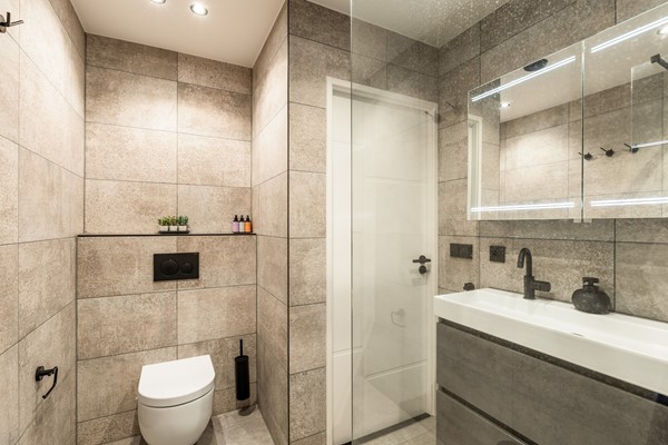 Medium property photo - Leuvenstraat 136, 1066 HD Amsterdam